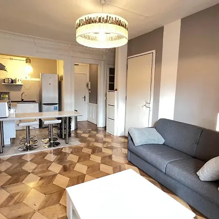 T1 Moderne, Cosy Au Centre-ville D'aix-les-bains, Proche Des Thermes Et Commerces! - Fr-1-555-33 *